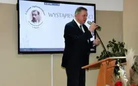 Galeria aktualności Dzień Patrona w I LO im. Henryka Sienkiewicza w Płońsku z udziałem burmistrza Andrzeja Pietrasika 4