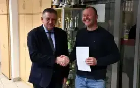 Galeria aktualności Umowa na budowę wybiegu dla ps&oacute;w podpisana 4