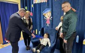 Galeria aktualności Pasowanie na przedszkolaka w Przedszkolu nr 1 w Płońsku 15