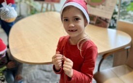 Galeria aktualności Wsp&oacute;lne ubieranie choinki&nbsp; 23