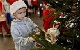 Galeria aktualności Wsp&oacute;lne ubieranie choinki&nbsp; 35