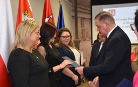 Galeria aktualności Sesja Rady Miejskiej w Płońsku pełna gratulacji i wyr&oacute;żnień 6