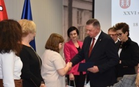 Galeria aktualności Sesja Rady Miejskiej w Płońsku pełna gratulacji i wyr&oacute;żnień 8