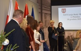 Galeria aktualności Sesja Rady Miejskiej w Płońsku pełna gratulacji i wyr&oacute;żnień 23