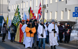 Galeria aktualności Barwny Orszak Trzech Kr&oacute;li przeszedł ulicami Płońska 56
