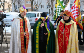 Galeria aktualności Barwny Orszak Trzech Kr&oacute;li przeszedł ulicami Płońska 62