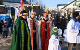 Galeria aktualności Barwny Orszak Trzech Kr&oacute;li przeszedł ulicami Płońska 72