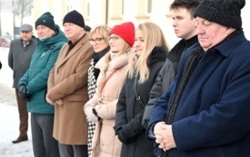 Galeria aktualności Płoński szpital z nowymi karetkami i sprzętem medycznym 12