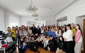 Galeria aktualności Dzieci z Ukrainy odwiedziły Ambasadę w Warszawie 1