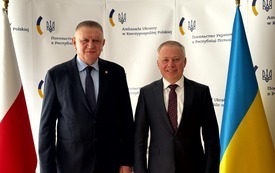 Galeria aktualności Dzieci z Ukrainy odwiedziły Ambasadę w Warszawie 12