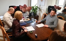 Galeria aktualności Podpisano umowę na rewitalizację budynku przy ul. Warszawskiej 55 w Płońsku 2