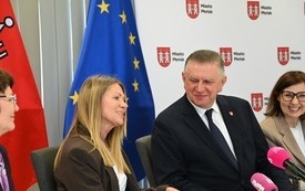 Galeria aktualności Konferencja prasowa z udziałem Ewy Lewandowskiej po zakończeniu misji w Etiopii 4