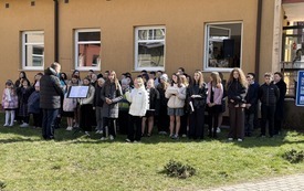 Galeria aktualności Apel Katyński w Szkole Podstawowej Nr 3 im. Stanisława Wyspiańskiego w Płońsku 2