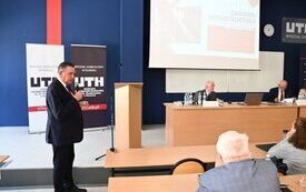 Galeria aktualności Konferencja naukowa poświęcona rozwojowi społeczno-gospodarczemu wojew&oacute;dztwa mazowieckiego 5