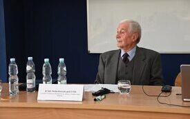 Galeria aktualności Konferencja naukowa poświęcona rozwojowi społeczno-gospodarczemu wojew&oacute;dztwa mazowieckiego 10