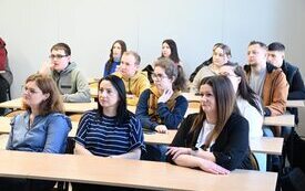 Galeria aktualności Konferencja naukowa poświęcona rozwojowi społeczno-gospodarczemu wojew&oacute;dztwa mazowieckiego 12
