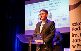 Galeria aktualności Jubileuszowa gala XXV edycji konkursu "B&oacute;g, Honor, Ojczyzna" 32