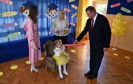 Galeria aktualności Pasowanie na przedszkolaka w Przedszkolu Przyjaci&oacute;ł Kubusia Puchatka 1
