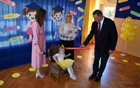 Galeria aktualności Pasowanie na przedszkolaka w Przedszkolu Przyjaci&oacute;ł Kubusia Puchatka 3