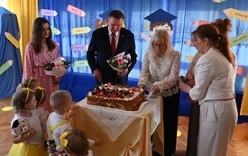 Galeria aktualności Pasowanie na przedszkolaka w Przedszkolu Przyjaci&oacute;ł Kubusia Puchatka 11