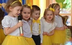Galeria aktualności Pasowanie na przedszkolaka w Przedszkolu Przyjaci&oacute;ł Kubusia Puchatka 19