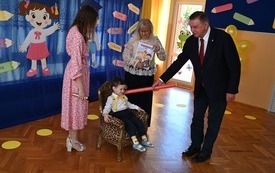 Galeria aktualności Pasowanie na przedszkolaka w Przedszkolu Przyjaci&oacute;ł Kubusia Puchatka 27