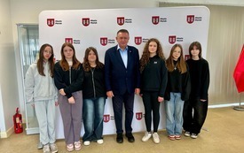 Galeria aktualności Uczniowie Szkoły Podstawowej nr 3 realizują projekt historyczny poświęcony miejscom pamięci w Płońsku 2