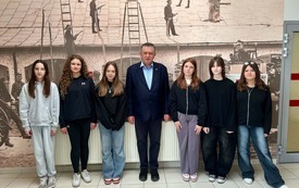 Galeria aktualności Uczniowie Szkoły Podstawowej nr 3 realizują projekt historyczny poświęcony miejscom pamięci w Płońsku 3