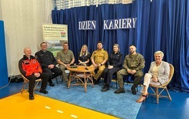 Galeria aktualności Uczniowie poznają świat służby wojskowej 16