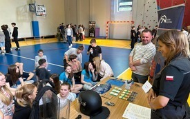 Galeria aktualności Uczniowie poznają świat służby wojskowej 17