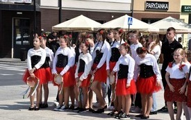 Galeria aktualności Płońsk tańczy belgijkę, czyli unijne miliony oczami naszej młodzieży 17