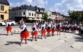 Galeria aktualności Płońsk tańczy belgijkę, czyli unijne miliony oczami naszej młodzieży 21