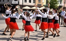 Galeria aktualności Płońsk tańczy belgijkę, czyli unijne miliony oczami naszej młodzieży 22