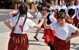 Galeria aktualności Płońsk tańczy belgijkę, czyli unijne miliony oczami naszej młodzieży 23