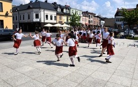 Galeria aktualności Płońsk tańczy belgijkę, czyli unijne miliony oczami naszej młodzieży 24