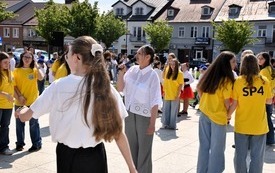 Galeria aktualności Płońsk tańczy belgijkę, czyli unijne miliony oczami naszej młodzieży 33