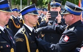 Galeria aktualności Uroczysty apel z okazji Powiatowych Obchod&oacute;w Dnia Strażaka 9