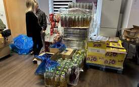 Galeria aktualności Prawie 11 kg konkretnego wsparcia dla potrzebujących mieszkańc&oacute;w Płońska 6