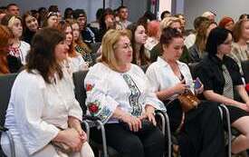 Galeria aktualności Płońsk przestrzenią dialogu i wsparcia. Burmistrz spotkał się z młodymi psychologami z Ukrainy.  7