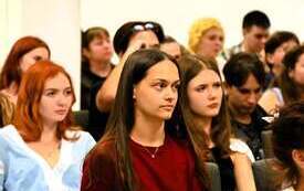 Galeria aktualności Burmistrz Andrzej Pietrasik spotkał się ze studentami psychologii z Ukrainy 4