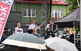 Galeria aktualności Koncert zespołu FAKIRY na płońskim Rynku&nbsp; 17