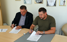 Galeria aktualności Szkoły bez barier w Płońsku. Burmistrz podpisał umowy na modernizację &bdquo;Jedynki&rdquo;, &bdquo;Dw&oacute;jki&rdquo; i &bdquo;Tr&oacute;jki&rdquo; 3