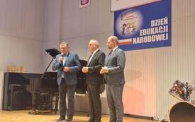 Galeria aktualności Rozpoczął się sezon uroczystych pasowań na uczni&oacute;w 7