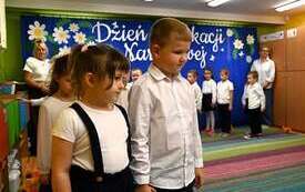 Galeria aktualności Dzień Edukacji Narodowej w Przedszkolu Nr 5 im. Jasia i Małgosi w Płońsku&nbsp; 11