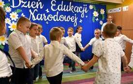 Galeria aktualności Dzień Edukacji Narodowej w Przedszkolu Nr 5 im. Jasia i Małgosi w Płońsku&nbsp; 16