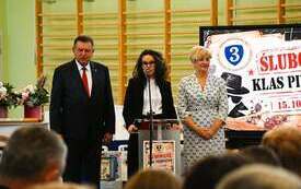 Galeria aktualności Niezwykłe ślubowanie pierwszoklasist&oacute;w w Szkole Podstawowej Nr 3 im. Stanisława Wyspiańskiego w Płońsku 5