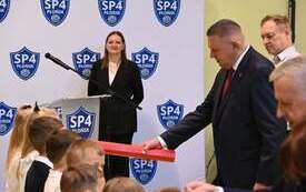 Galeria aktualności Pierwszaki z płońskiej Czw&oacute;rki już po ślubowaniu&nbsp; 17
