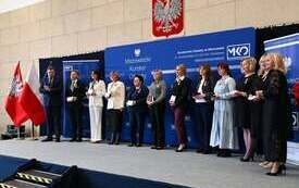 Galeria aktualności Pracownicy oświaty wyr&oacute;żnieni podczas uroczystości wręczenia odznaczeń państwowych 2