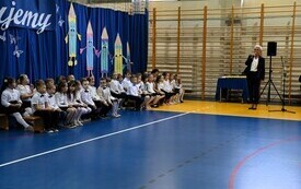 Galeria aktualności Pasowanie na ucznia w Szkole Podstawowej nr 1 im. Bolesława Chrobrego w Płońsku  12