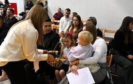 Galeria aktualności Pasowanie na ucznia w Szkole Podstawowej nr 1 im. Bolesława Chrobrego w Płońsku  17